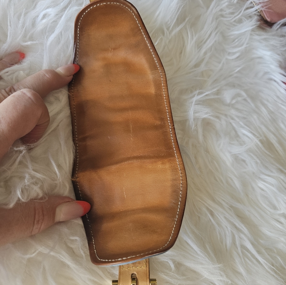Louis Vuitton Olive and Tan Wristlet - Picture 11 of 16